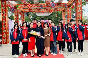 BẢN TIN TỔ VĂN THÁNG 2/2024: HOẠT ĐỘNG HƯỞNG ỨNG NGÀY THƠ VIỆT NAM LẦN THỨ XXII – NGUYÊN TIÊU GIÁP THÌN 2024