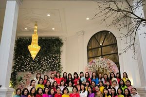 TIN BÀI TỔ NGỮ VĂN: CHÀO MỪNG 8-3