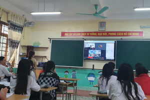 DẠY HỌC KẾT NỐI GÓP PHẦN THỰC HIỆN MỤC TIÊU ĐỔI MỚI CHƯƠNG TRÌNH GDPT 2018 TẠI TRƯỜNG THPT HOÀNG VĂN THỤ