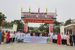 Trường THPT Hoàng Văn Thụ đón Đoàn chuyên gia UNESCO thẩm định Công viên địa chất Lạng Sơn