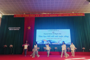 NGOẠI KHOÁ VĂN HỌC CHỦ ĐỀ “VĂN HỌC KẾT NỐI VỚI CUỘC SỐNG” NĂM HỌC 2024-2025
