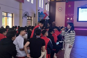 HỌC SINH THPT HOÀNG VĂN THỤ CHỦ ĐỘNG ỨNG PHÓ THIÊN TAI, CHUNG TAY BẢO VỆ MÔI TRƯỜNG